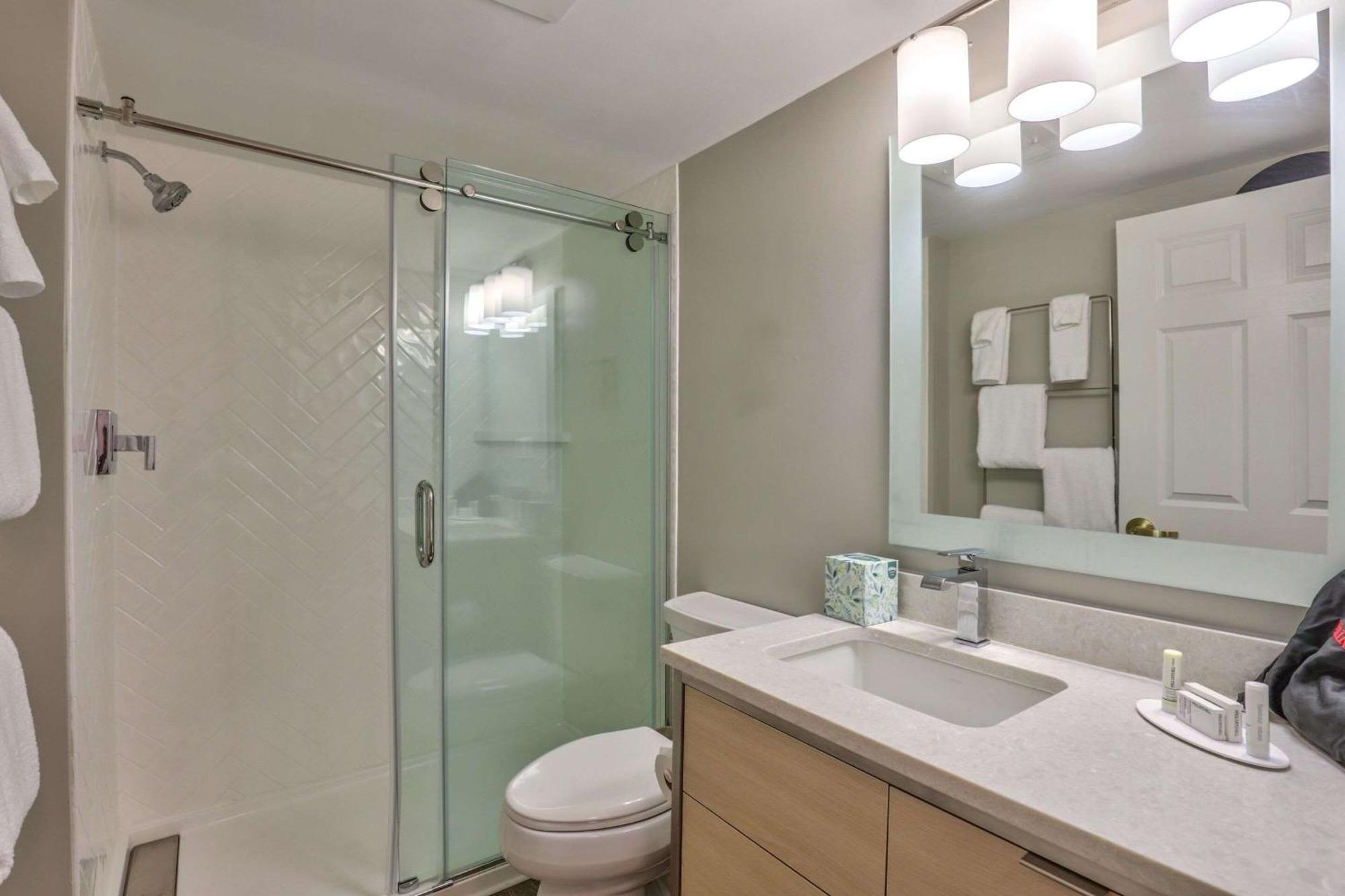 טלהאסי Alluxsuites At 1876, Ascend Hotel Collection מראה חיצוני תמונה
